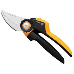 Fiskars P961 X-series™ Bypass Pruner | Axminster Tools