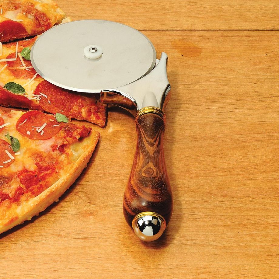 Deluxe Stainless Steel Pizza Cutter Kit